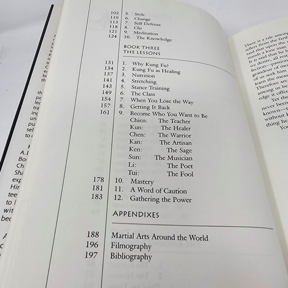 "The Spirit of Shaolin" Hardback Collectable Book by the late David Carradine - Picture 7 of 7